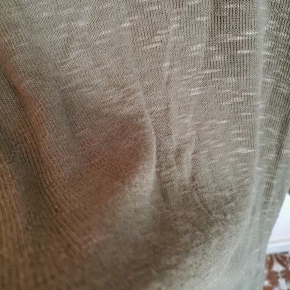 Bnwt sweater, size  M - Picture 3 of 4